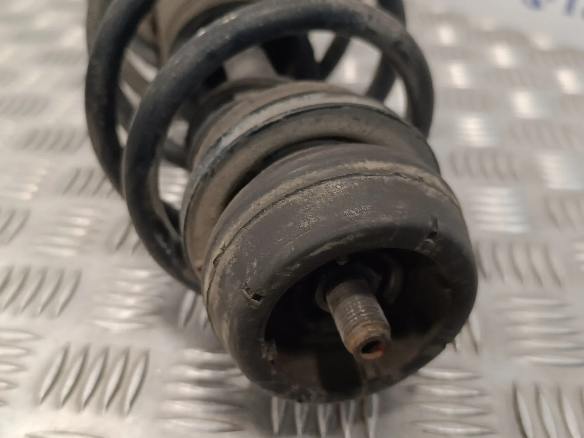 Amortiguador Delantero Derecho para Audi A3 (8L)