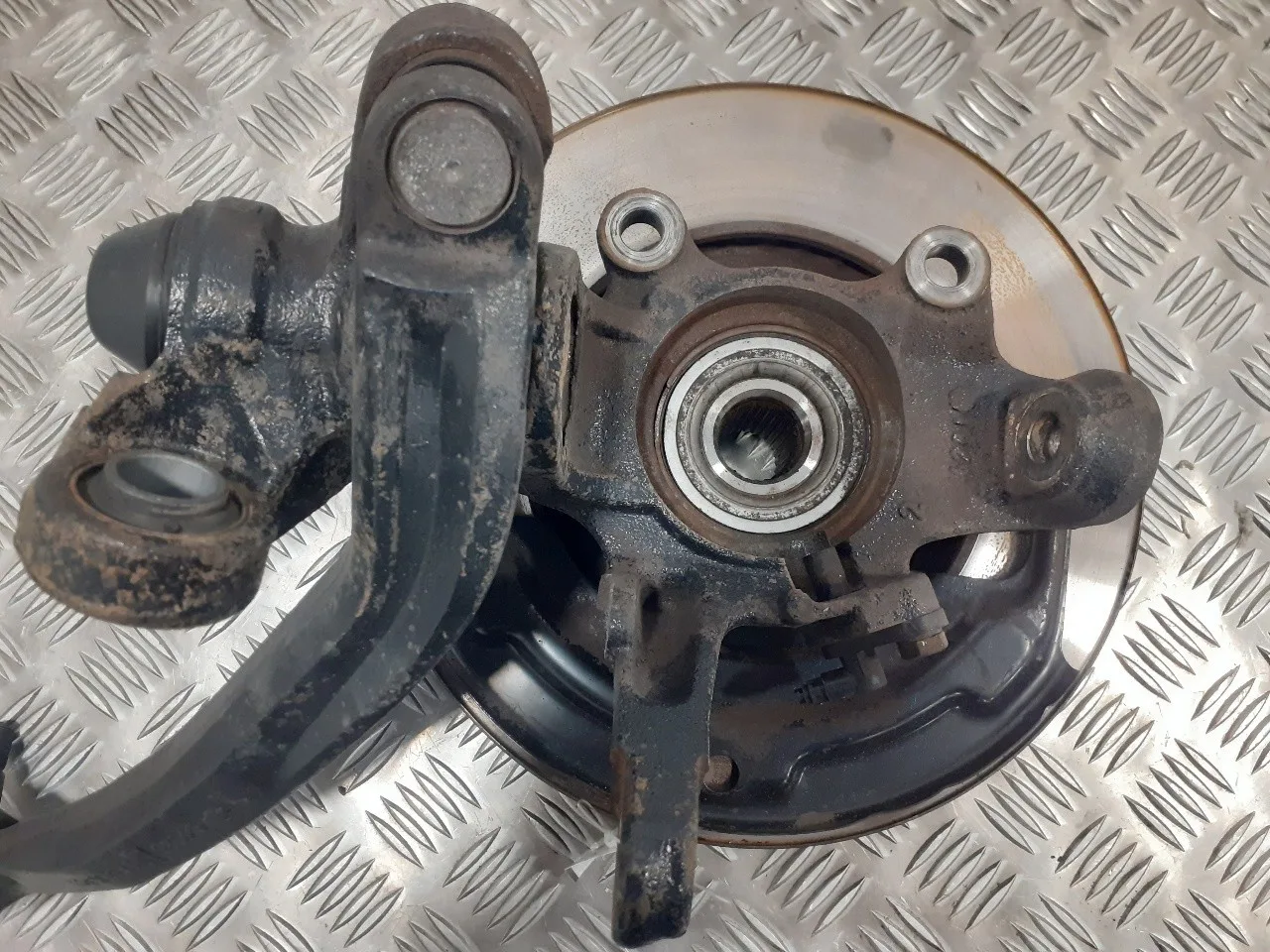 Mangueta Delantera Izquierda para Nissan Primera Berlina (P12)