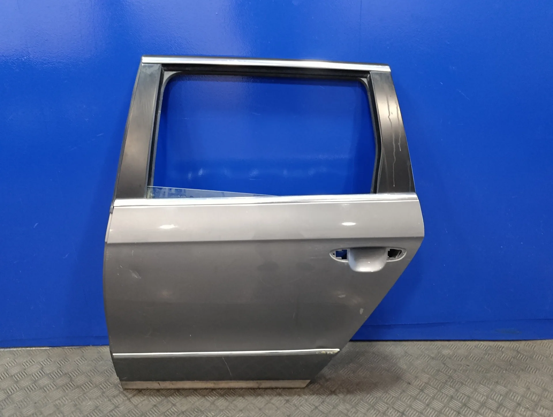 Puerta Trasera Izquierda para Volkswagen Passat Variant (3C5)