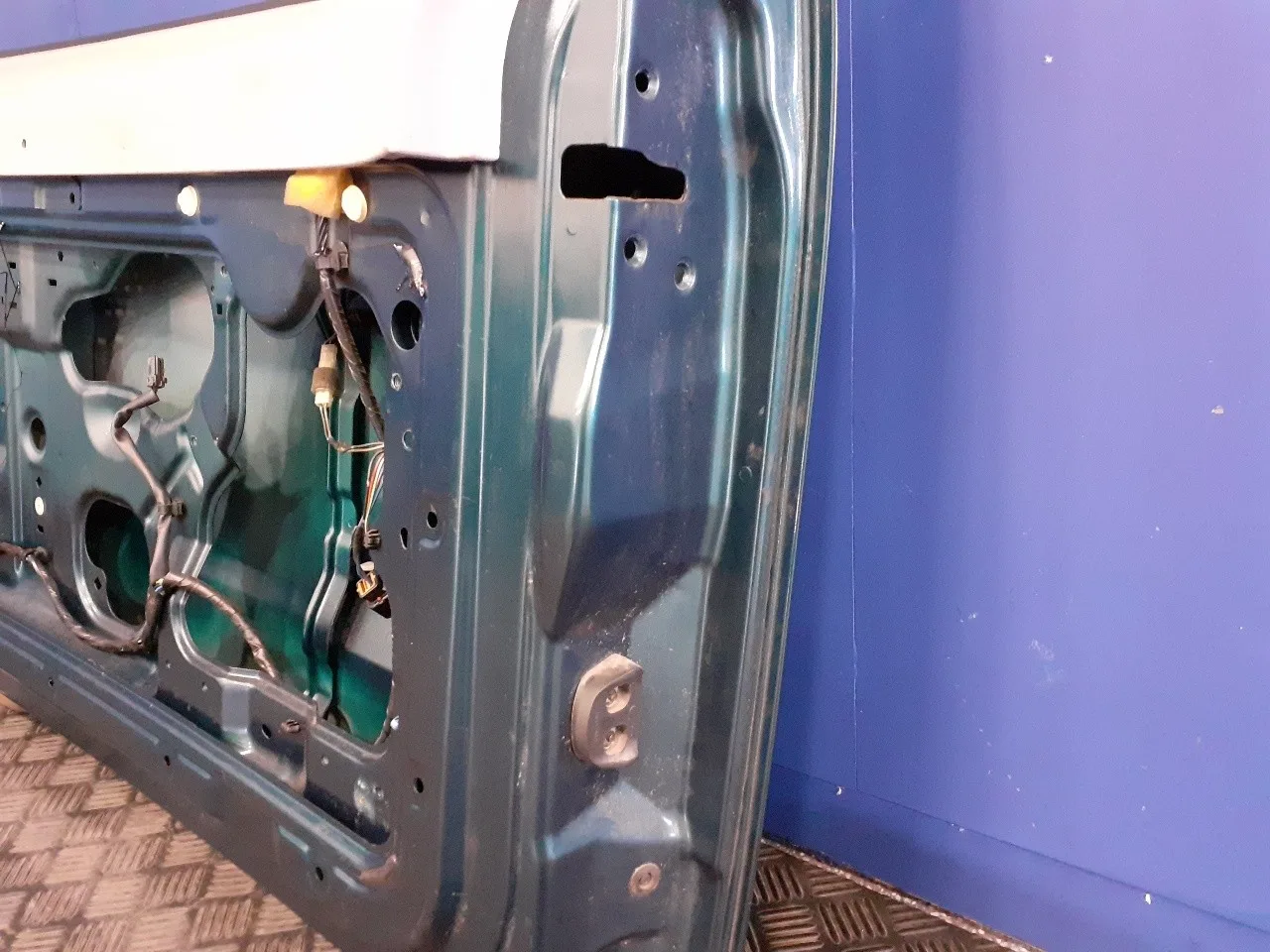 Porton Trasero para Mitsubishi Montero (V60/V70)