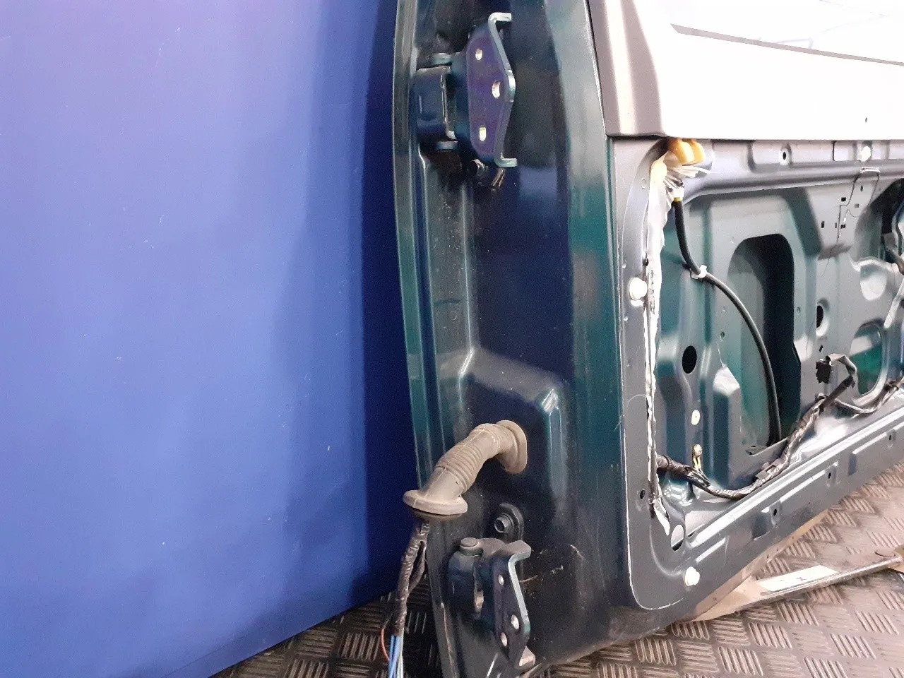 Porton Trasero para Mitsubishi Montero (V60/V70)
