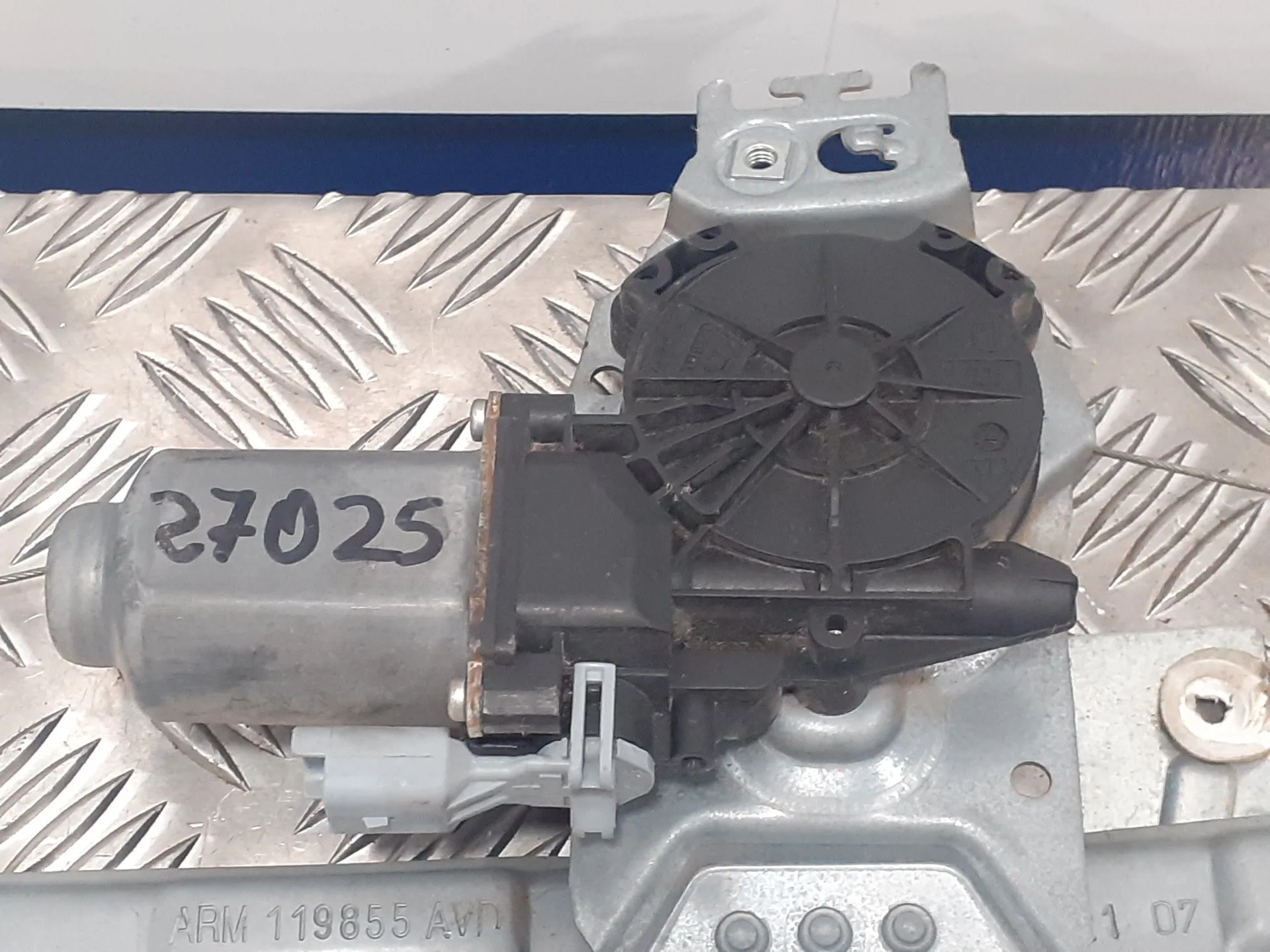 Elevalunas Delantero Derecho para Peugeot 207