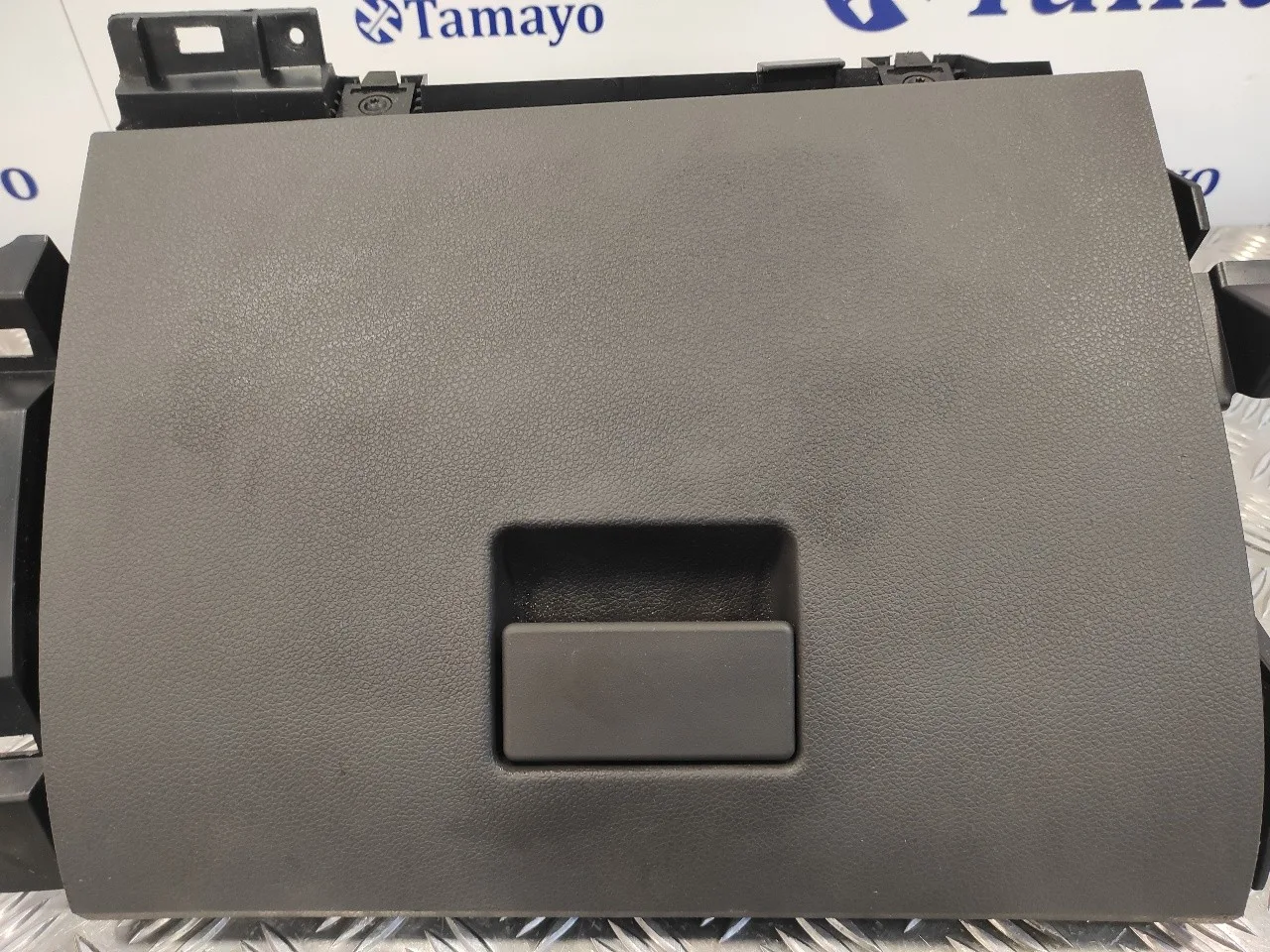 Guantera para Ford Kuga (Cbv)