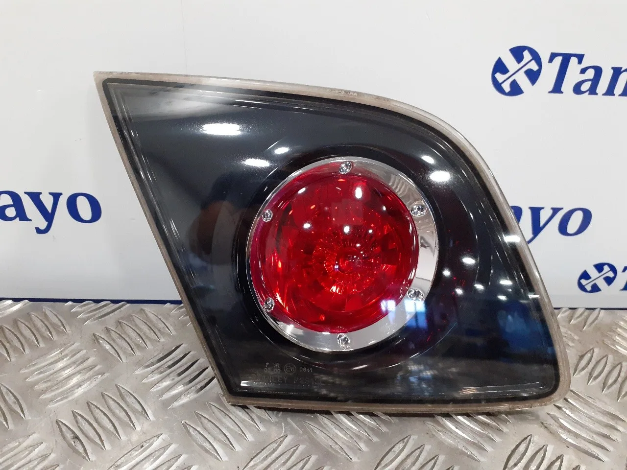 Piloto Trasero Izquierdo Porton para Mazda 3 Berlina (Bk)
