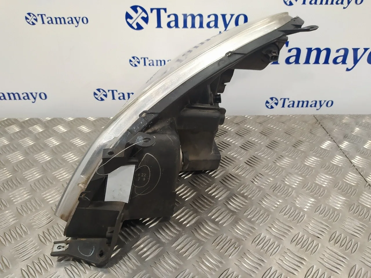 Faro Derecho para Toyota Corolla Verso (R1)