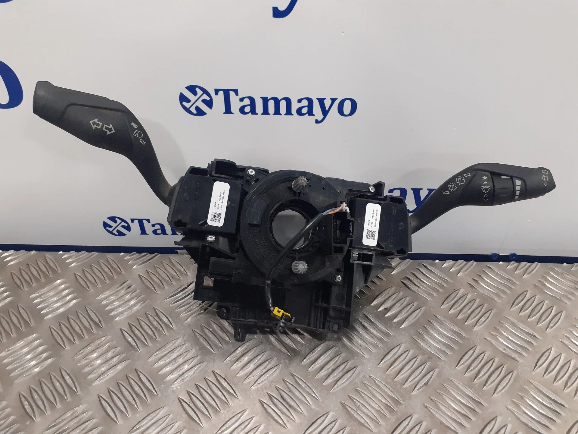 Mando Multifuncion para Ford Focus Turn. (Cb8)