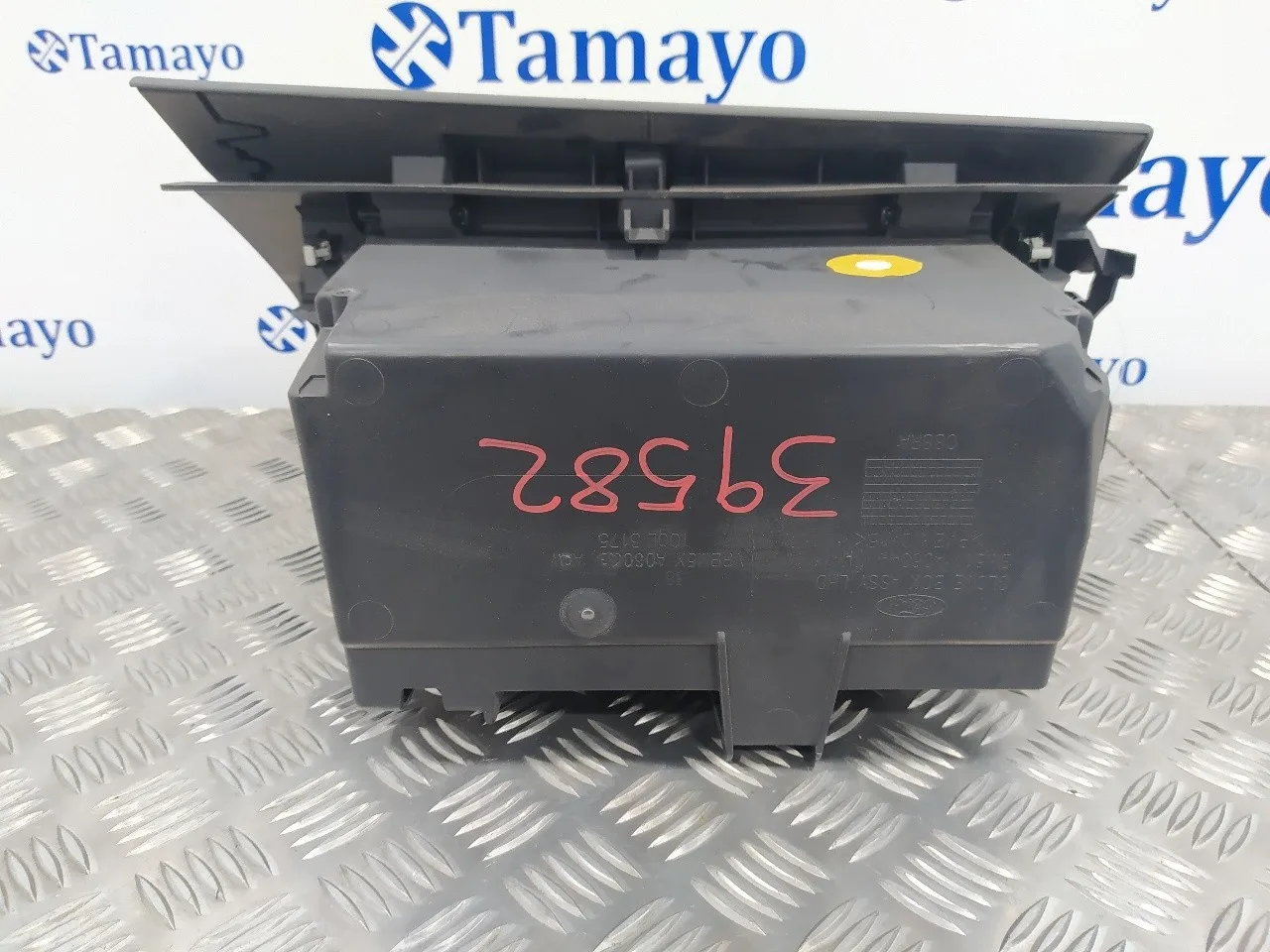 Guantera para Ford Focus Turn. (Cb8)