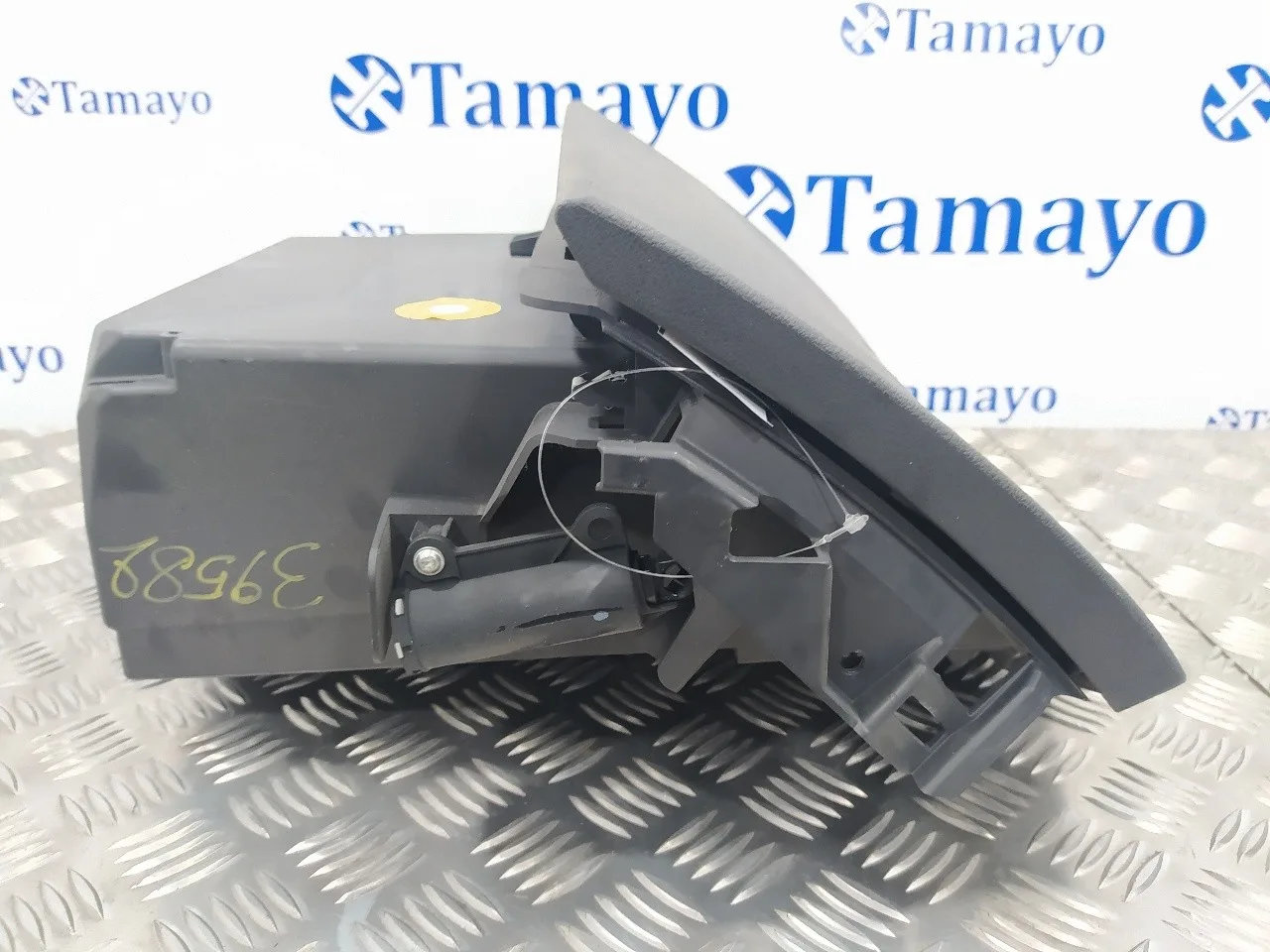 Guantera para Ford Focus Turn. (Cb8)