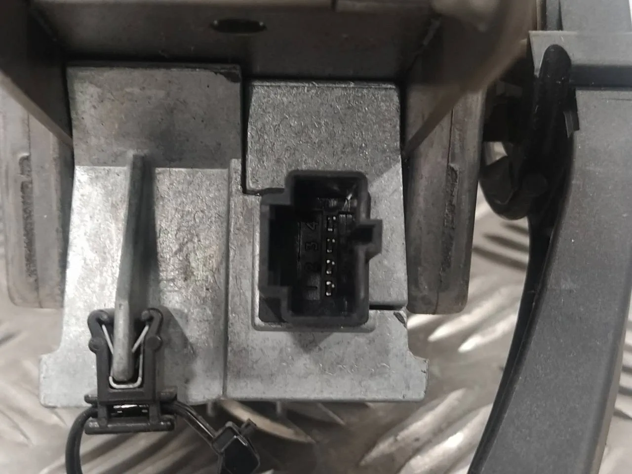 Columna Direccion para Ford Focus Turn. (Cb8)