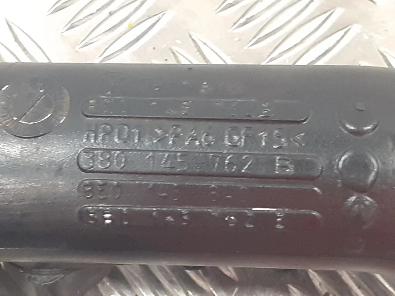 Tubo para Audi A4 Avant (8E)