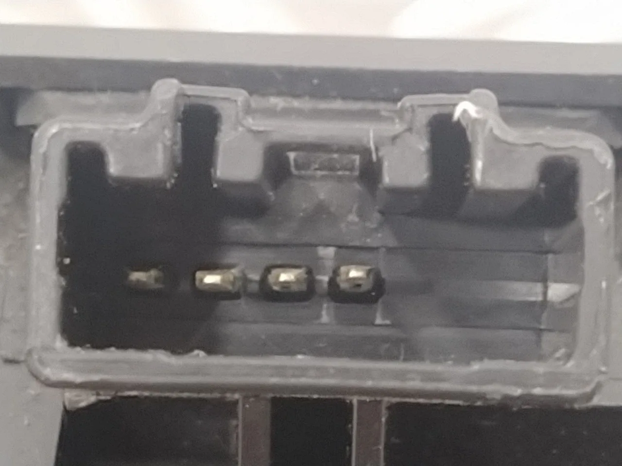 Cerradura Maletero / Porton para Ford Fiesta (Cb1)