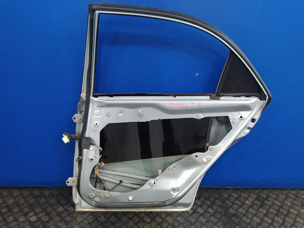 Puerta Trasera Derecha para Mazda 6 Berlina (Gg)