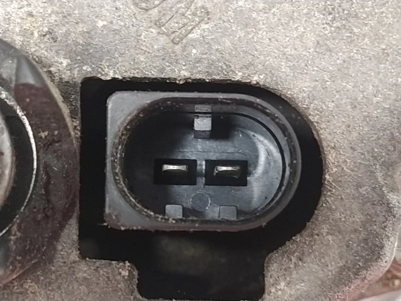 Alternador para Audi A6 Berlina (4F2)