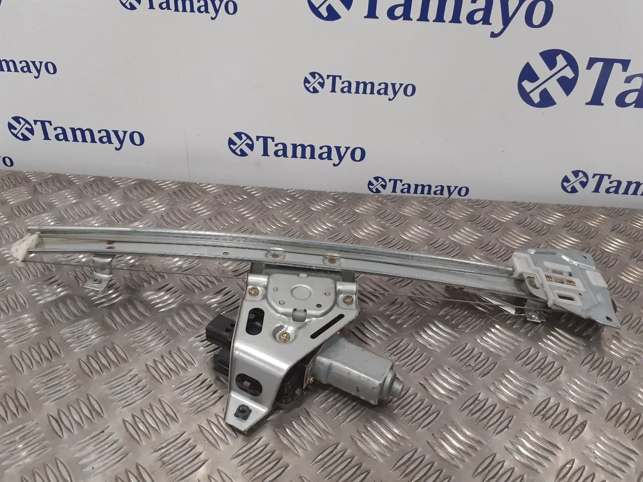 Elevalunas Delantero Derecho para Mitsubishi Montero (V60/V70)