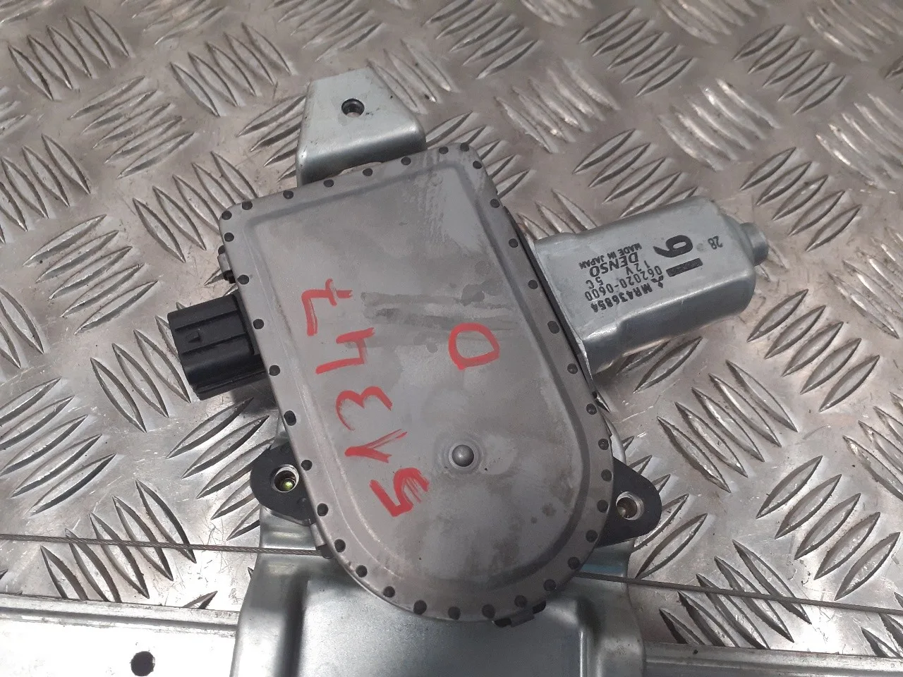 Elevalunas Delantero Derecho para Mitsubishi Montero (V60/V70)