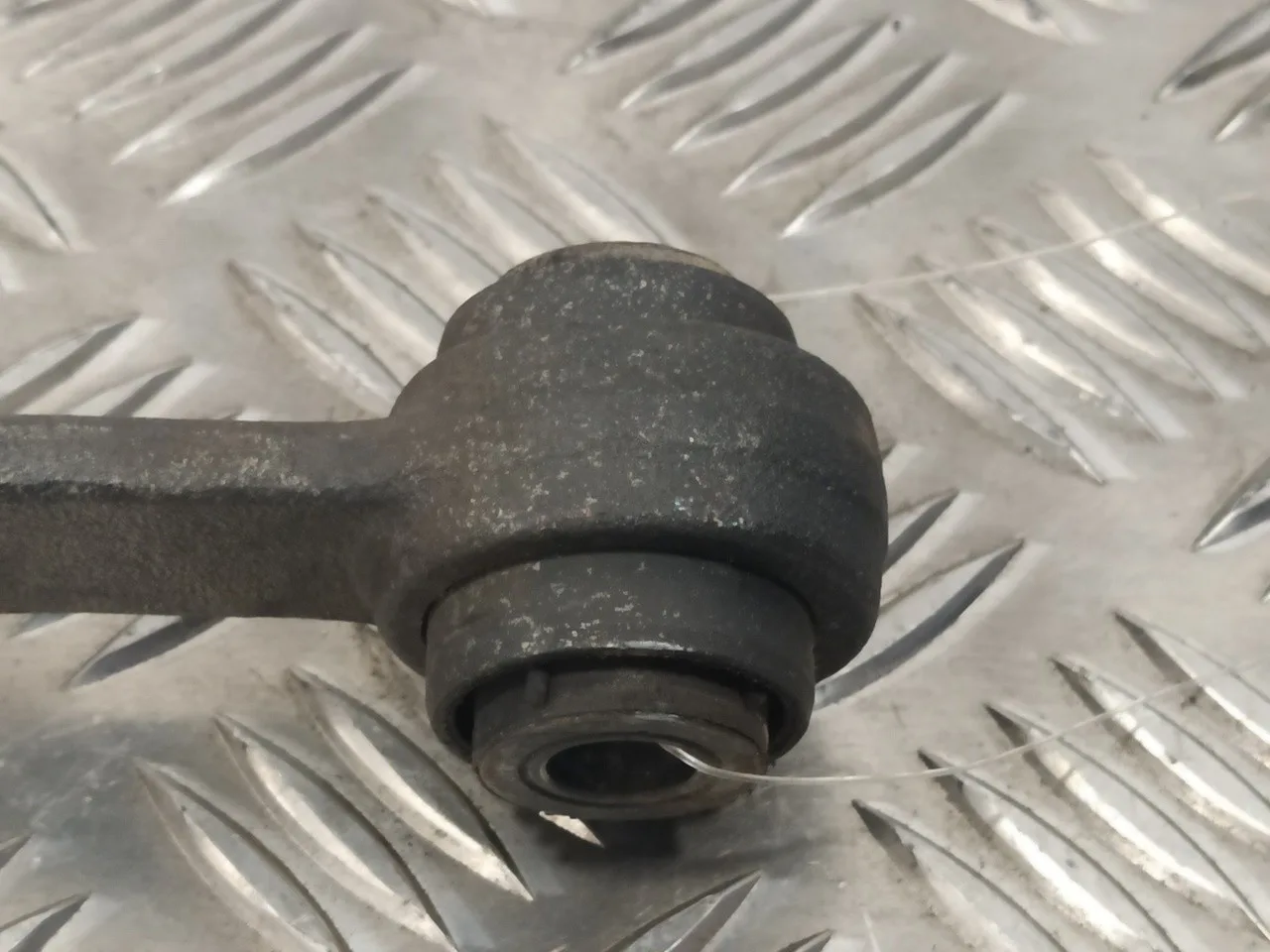 Brazo Suspension Inferior Trasero Izquierdo para Mercedes-Benz Clase M (W163)
