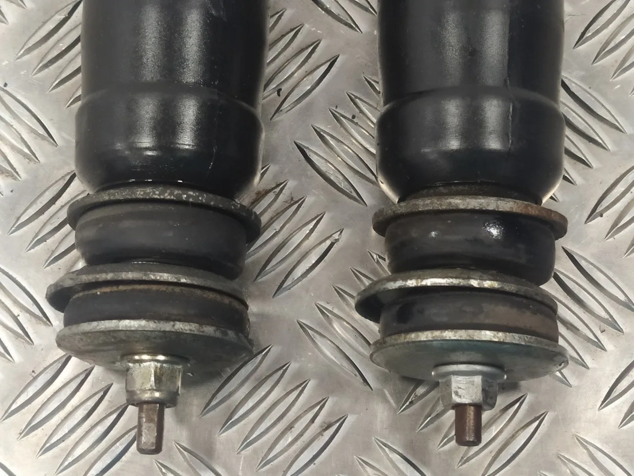 Juego Amortiguadores Delantero para Mercedes-Benz Clase M (W163)
