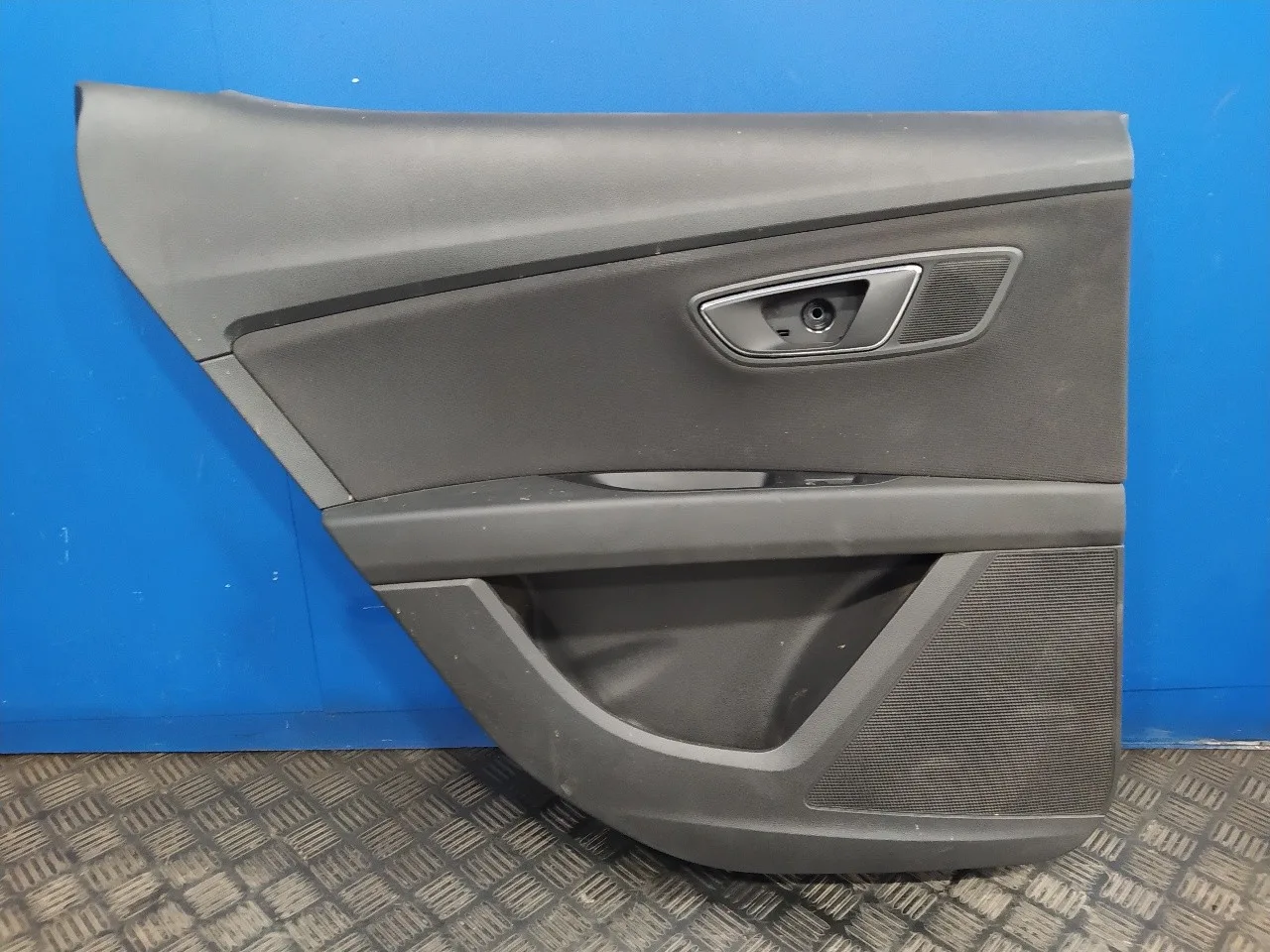 Guarnecido Puerta Trasera Izquierda para Seat Leon (5F1)