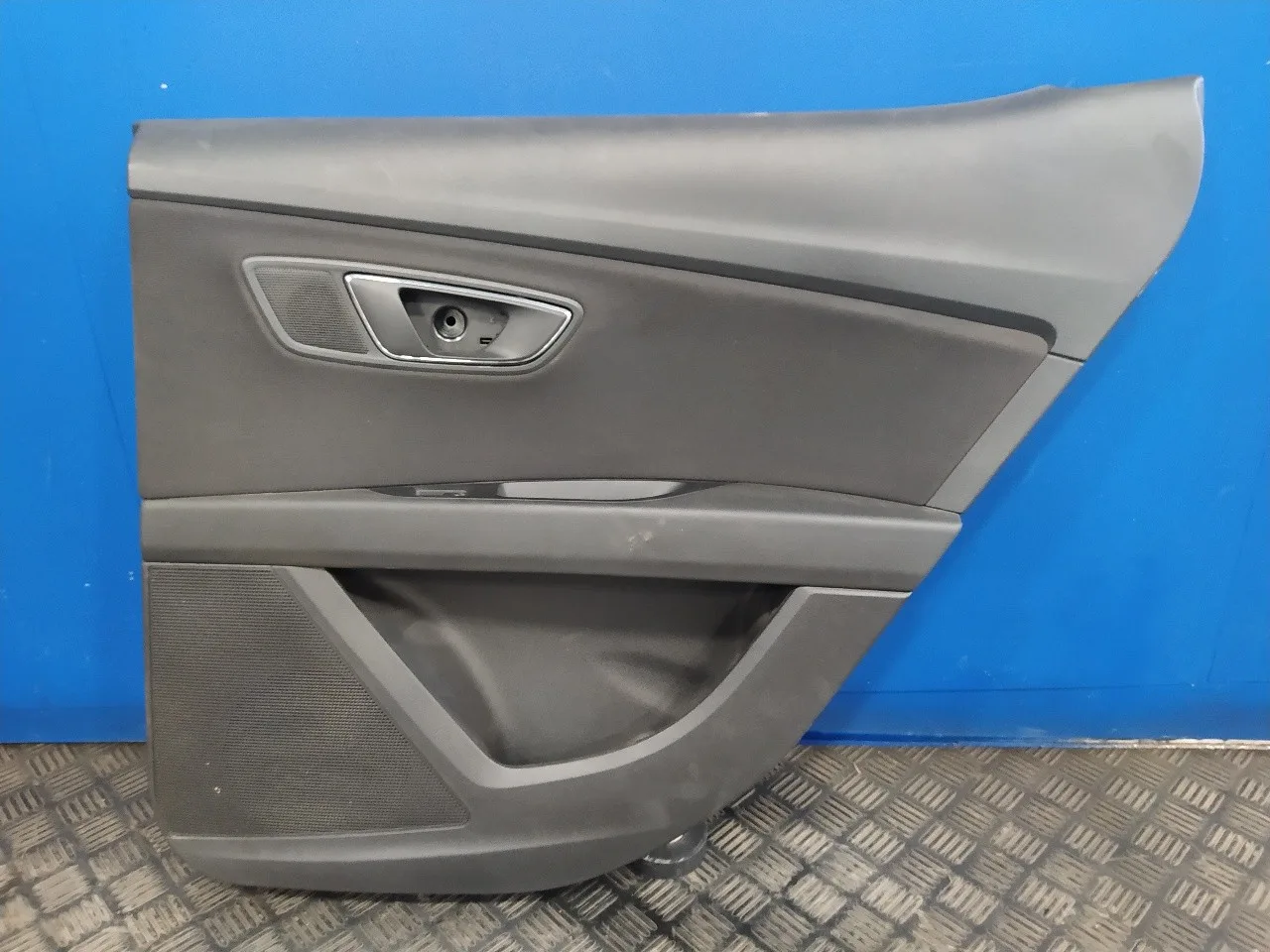 Guarnecido Puerta Trasera Derecha para Seat Leon (5F1)
