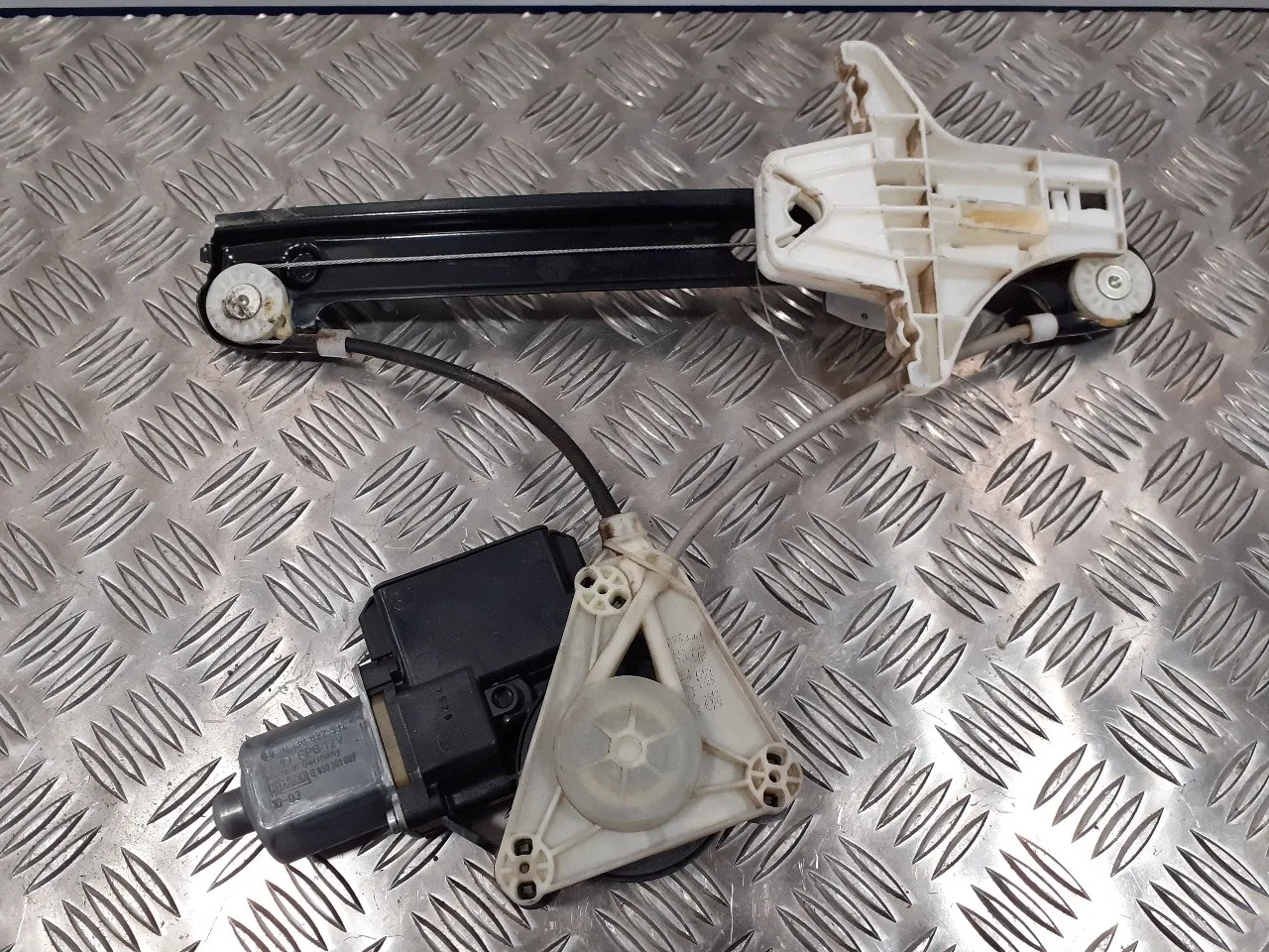 Elevalunas Trasero Izquierdo para Volkswagen Polo (6R1)