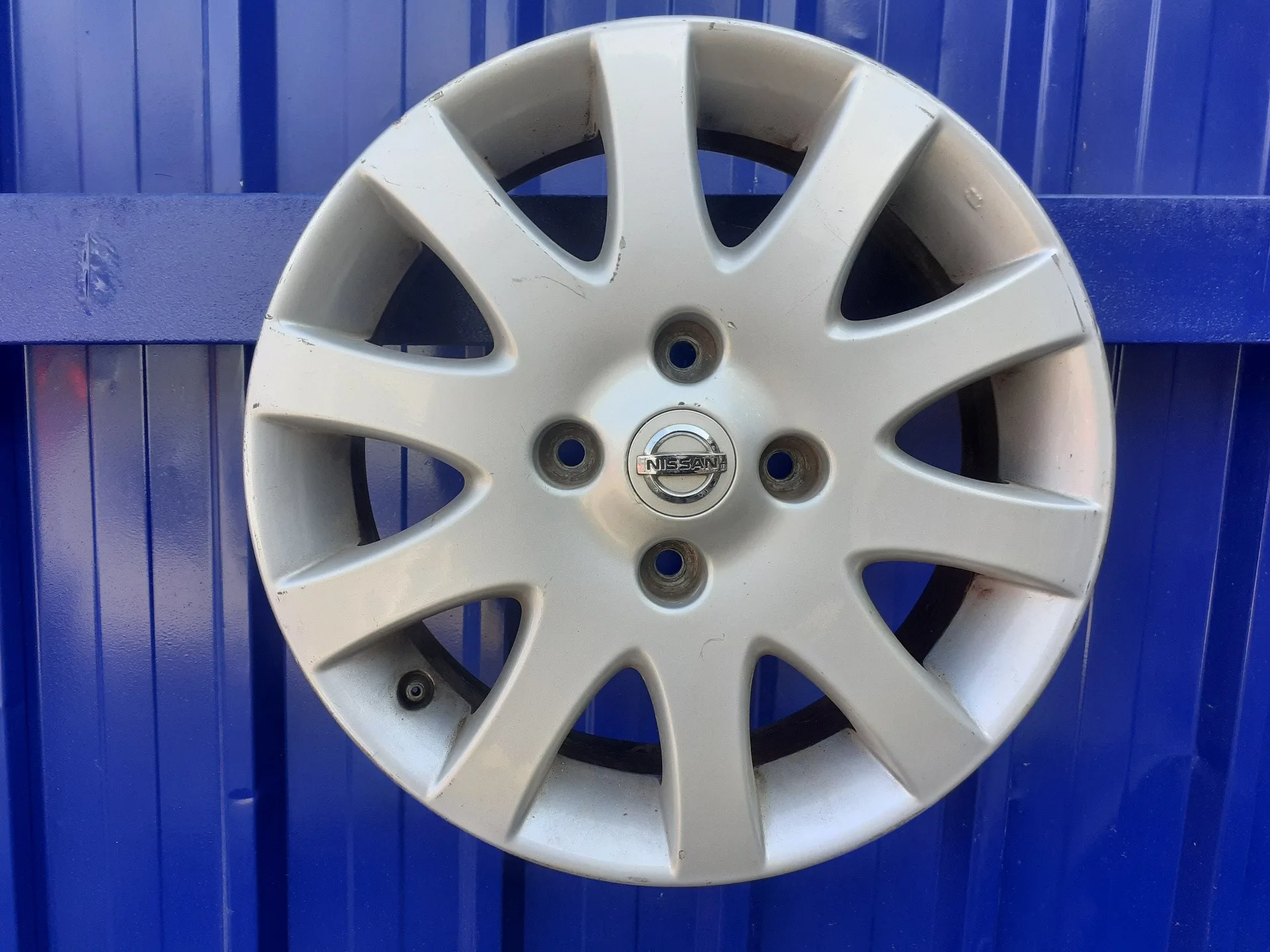 Llanta para Nissan Primera Berlina (P12)