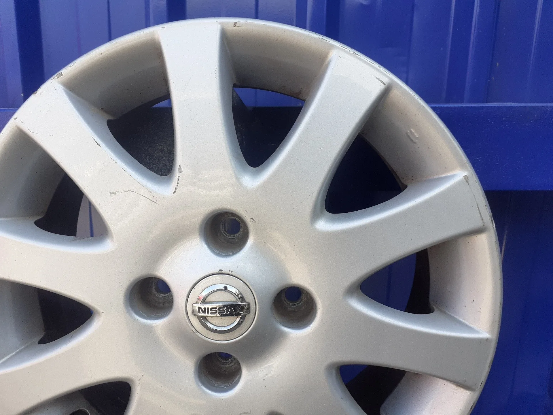 Llanta para Nissan Primera Berlina (P12)