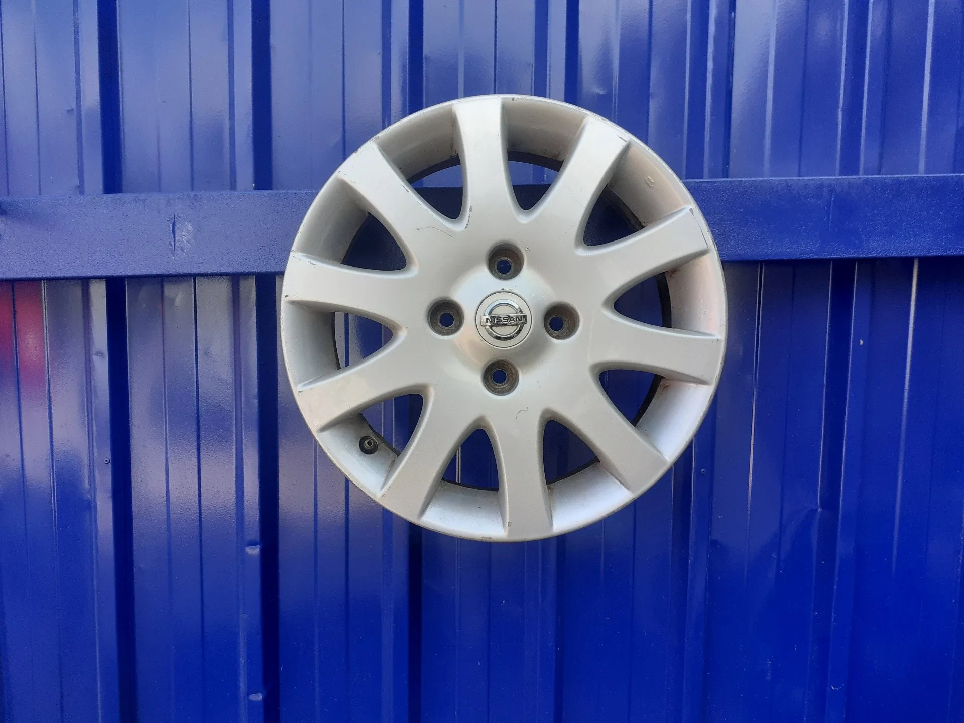 Llanta para Nissan Primera Berlina (P12)