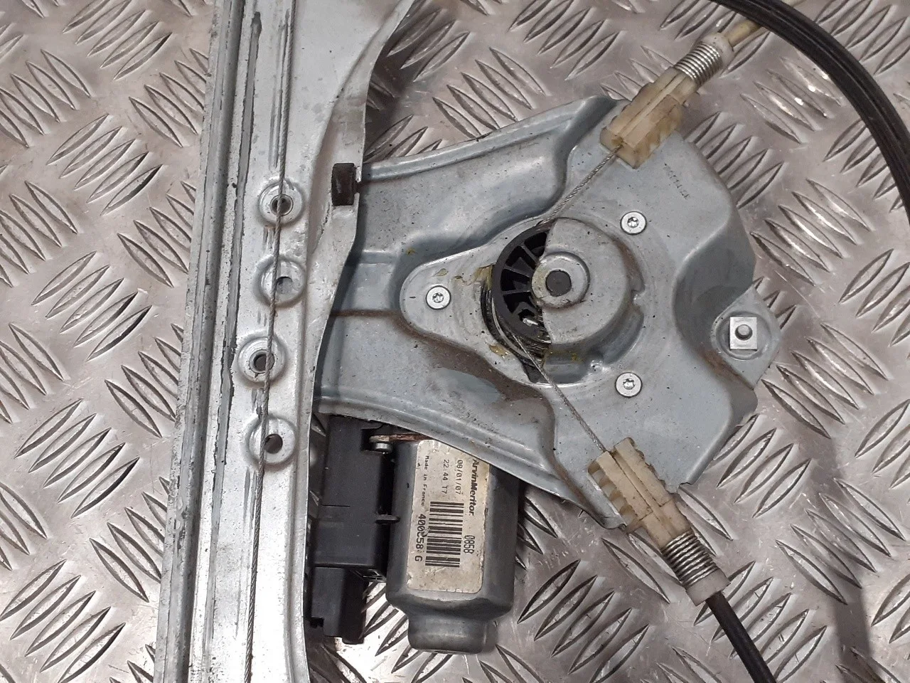 Elevalunas Delantero Izquierdo para Renault Clio Iii