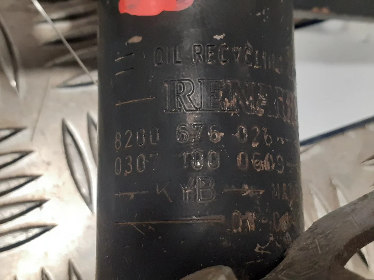 Amortiguador Delantero Izquierdo para Renault Clio Iii