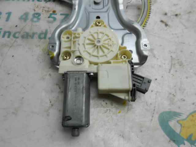 Elevalunas Delantero Derecho para Toyota Avensis Wagon (T25)