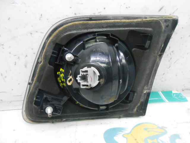 Piloto Trasero Izquierdo para Mazda 3 Berlina (Bk)
