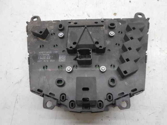 Mando Radio para Ford Focus Lim. (Cb8)