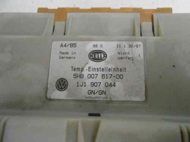 Mando Climatizador para Volkswagen Passat Berlina (3B2)