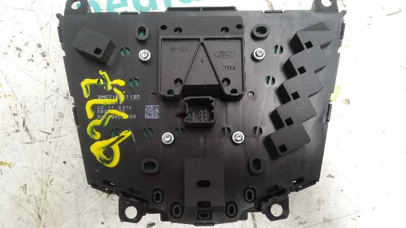 Mando Radio para Ford Focus Lim. (Cb8)