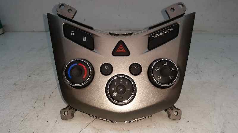 Mando Climatizador para Chevrolet Aveo Sedán