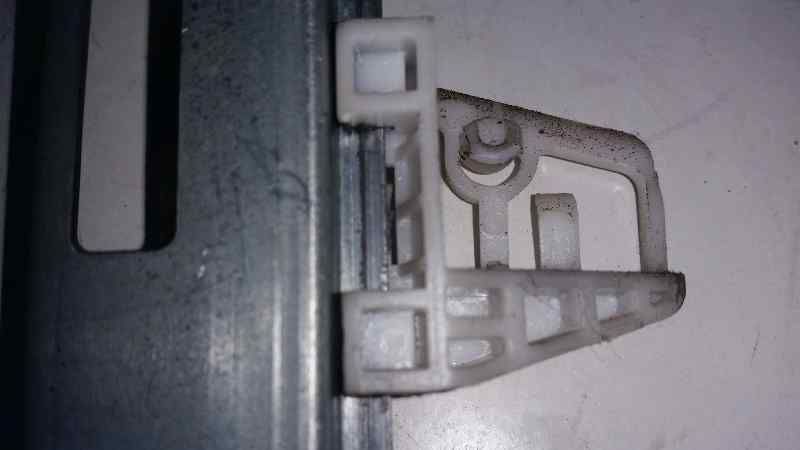 Elevalunas Delantero Derecho para Peugeot 206+