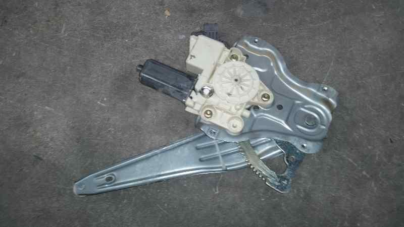 Elevalunas Trasero Derecho para Toyota Avensis Wagon (T25)