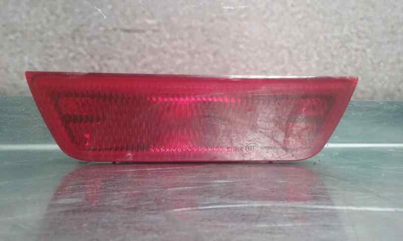 Faro Antiniebla Trasero Central para Nissan Micra (K13)