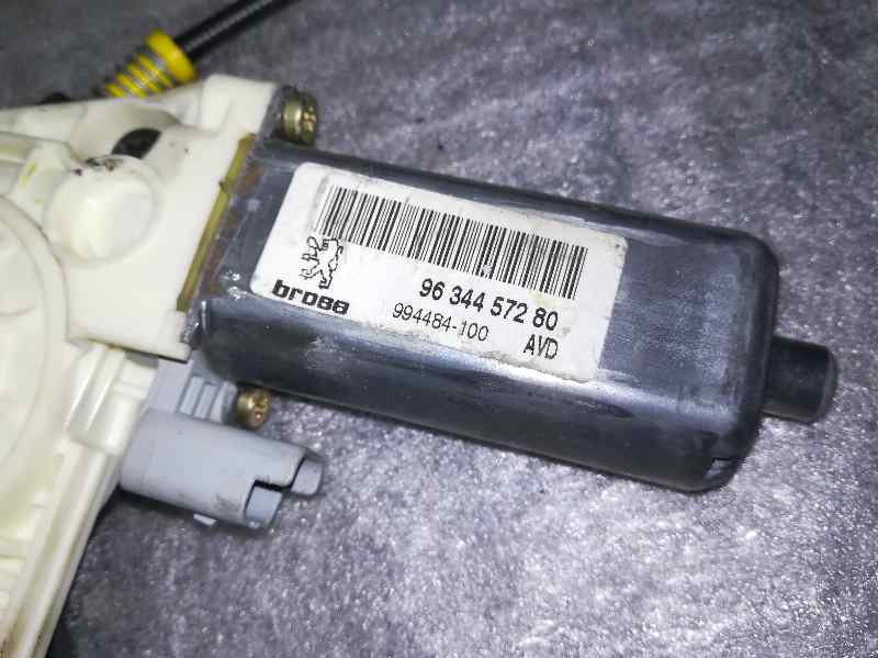 Elevalunas Delantero Derecho para Peugeot 307 (S1)