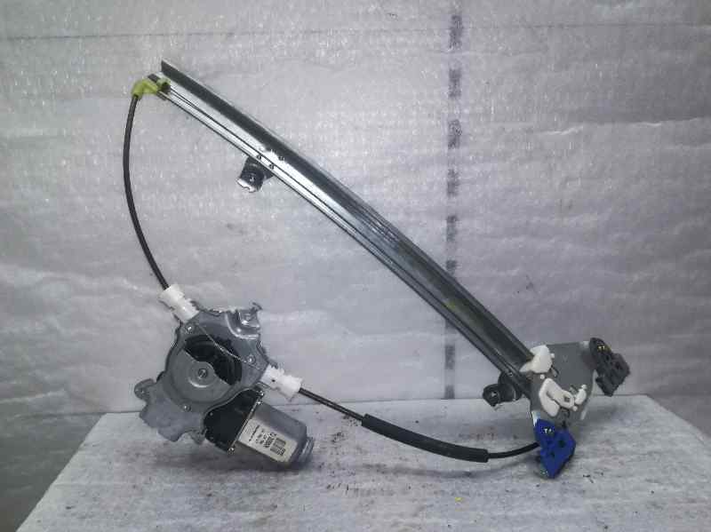 Elevalunas Delantero Derecho para Nissan Almera (N16/E)