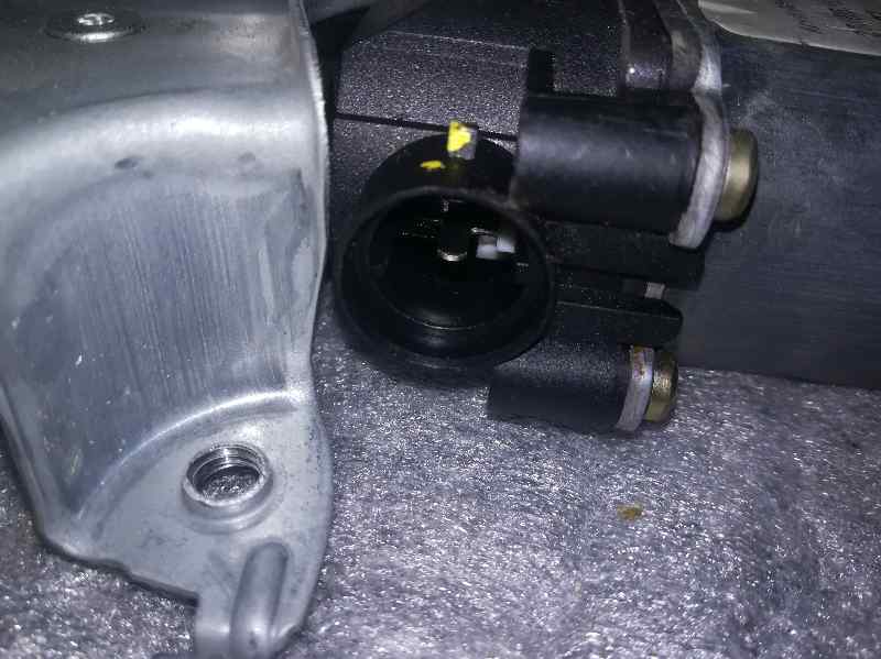 Elevalunas Delantero Derecho para Nissan Almera (N16/E)