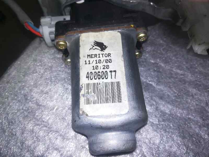 Elevalunas Delantero Derecho para Nissan Almera (N16/E)