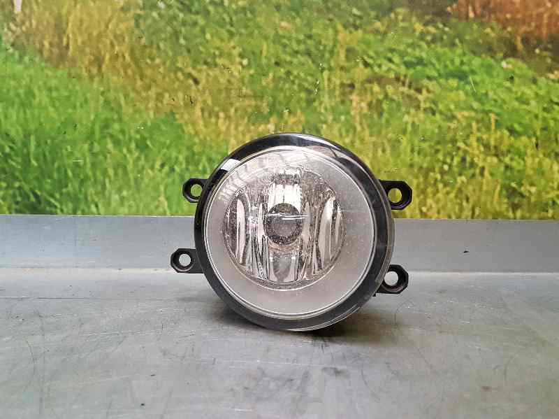 Faro Antiniebla Derecho para Toyota Auris