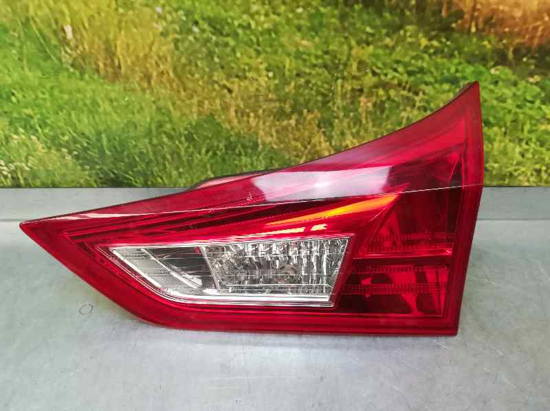 Piloto Trasero Derecho para Toyota Auris Touring Sports (E18)