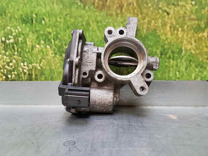 Caja Mariposa para Opel Corsa D