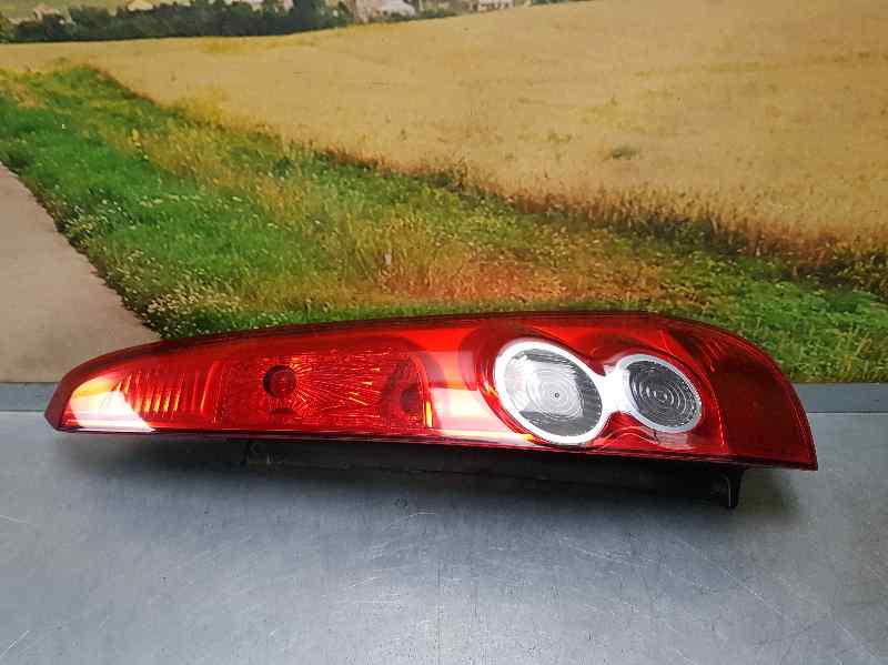 Piloto Trasero Derecho para Ford Fiesta (Cbk)