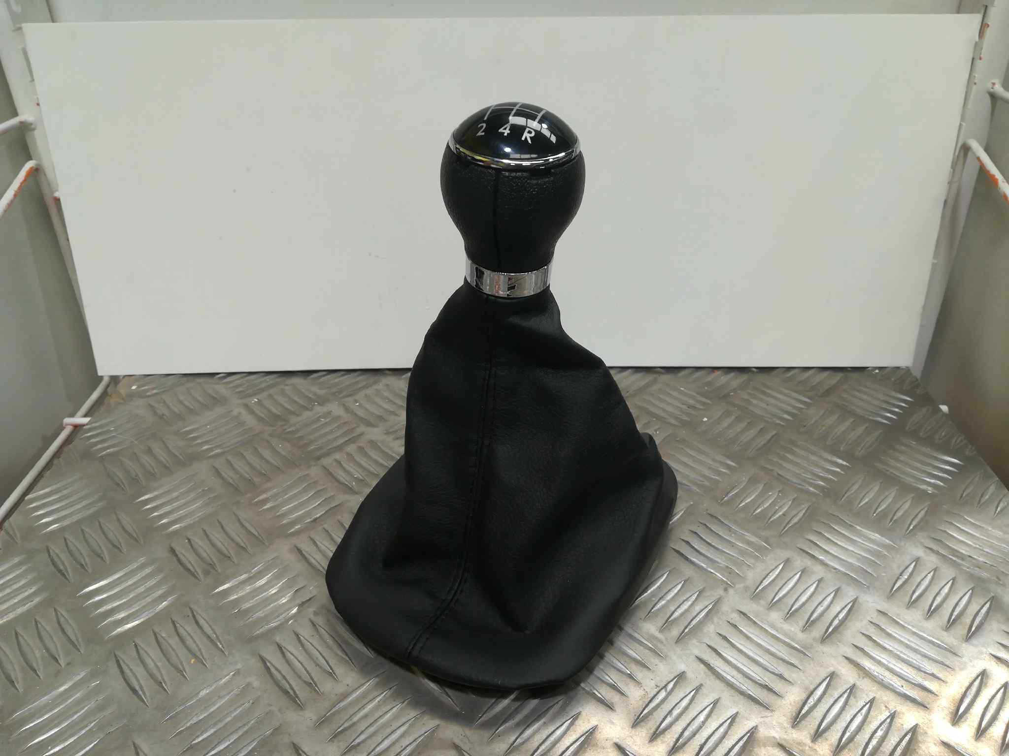 Recambio Pomo  Con Guarnecido para Volkswagen Passat Berlina (3C2)