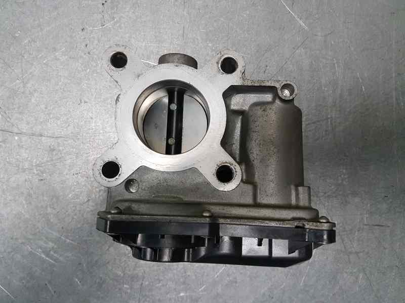 Caja Mariposa para Nissan Pulsar (C13)