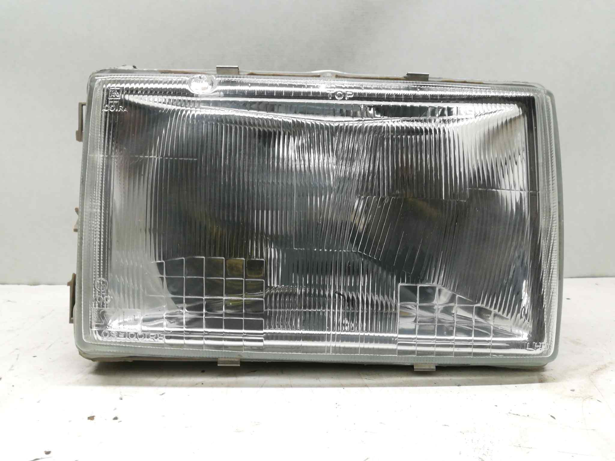 Faro Derecho para Renault 9