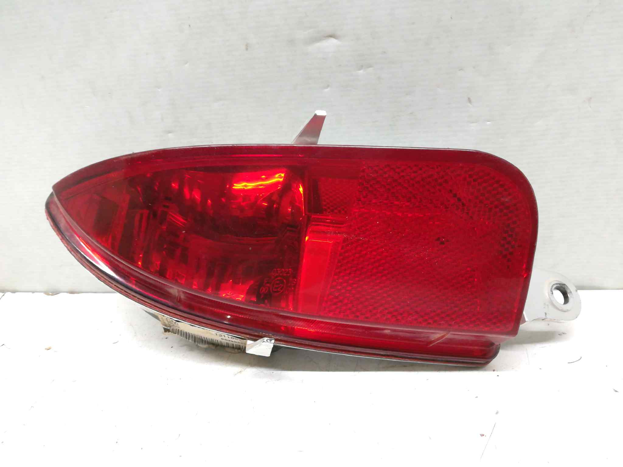 Faro Antiniebla Trasero Izquierdo para Opel Corsa C